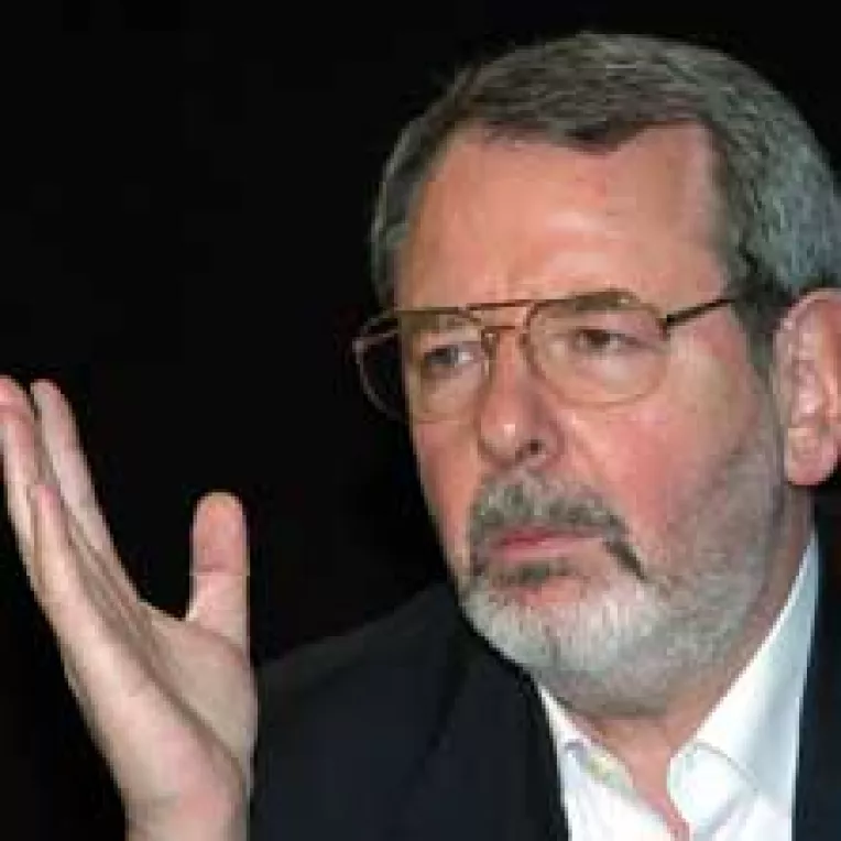 Clementa pentru Stolojan si Stoica