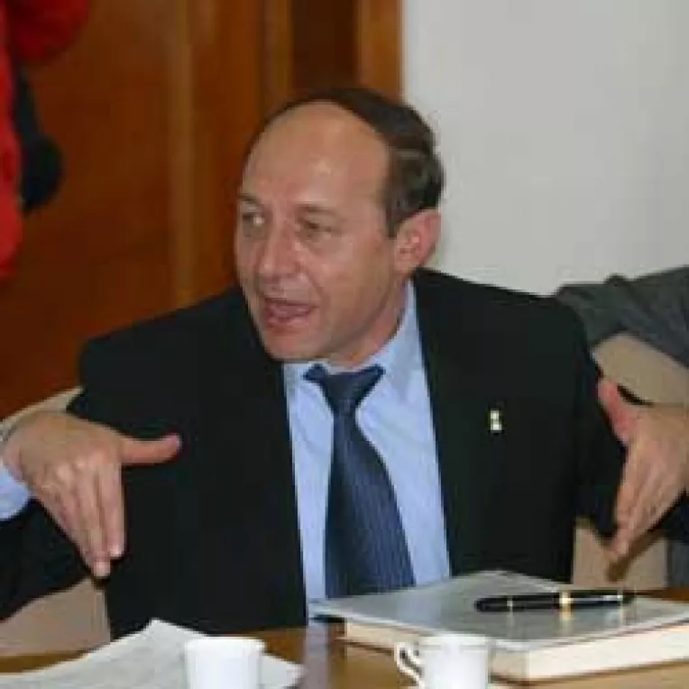 Coalitia si-a insusit criticile presedintelui