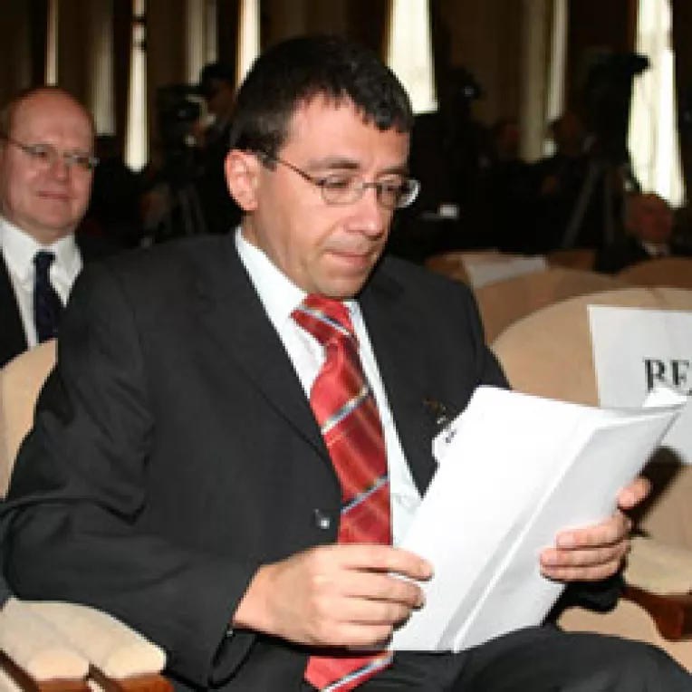 Codul Electoral sanctioneaza votul multiplu si influentarea alegatorilor