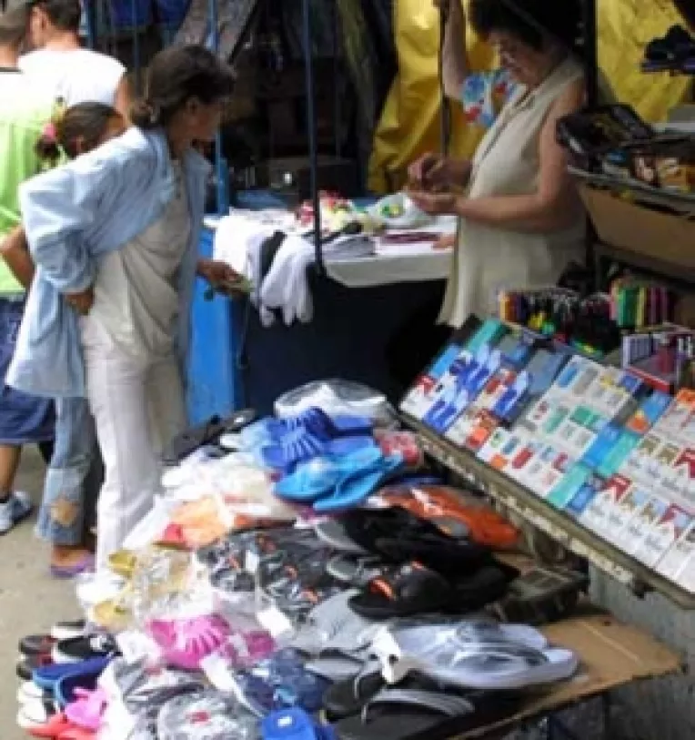 Comertul cu amanuntul a crescut cu 12%