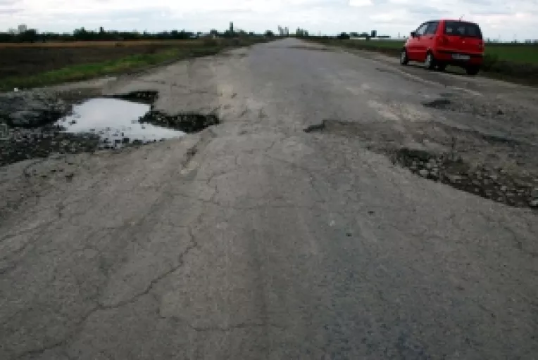 Comisie parlamentara de ancheta: Romania are cele mai proaste drumuri din UE