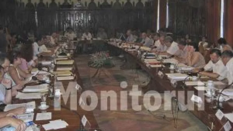 Consilierii judeteni se vor intilni lunar