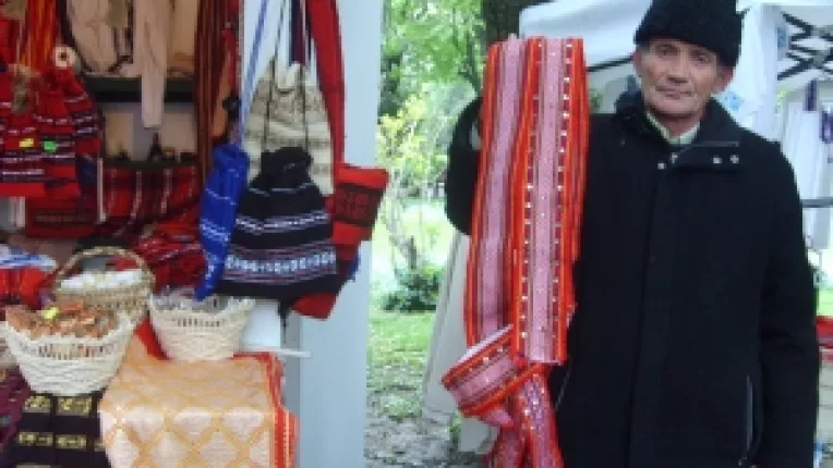 Constantin Niculescu: "Prosoape de borangic si hamuri calusar!"