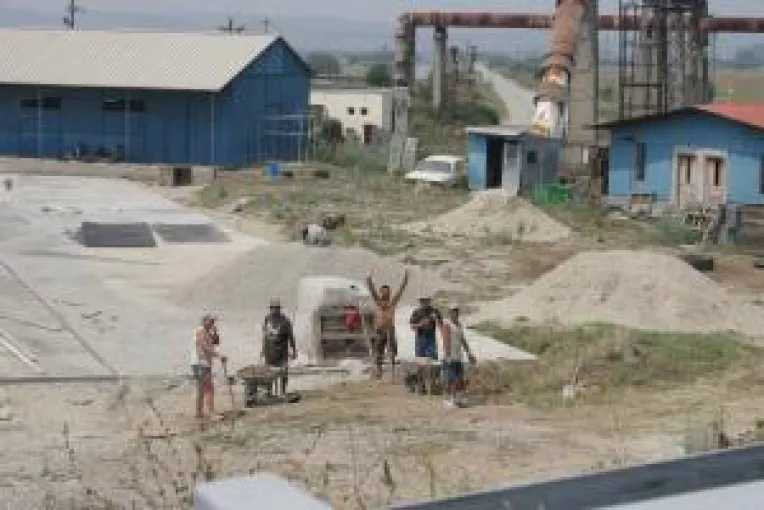 Constructii ilegale pe magistrale