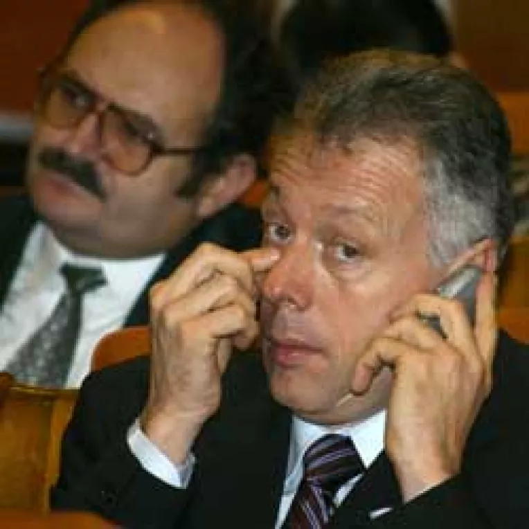 Consultare publica pe tema asigurarii locuintelor