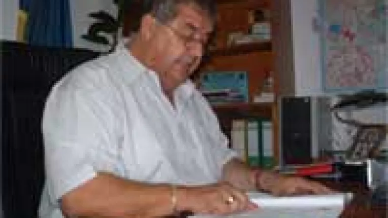 Contac si-a reluat postul de sef al CJ