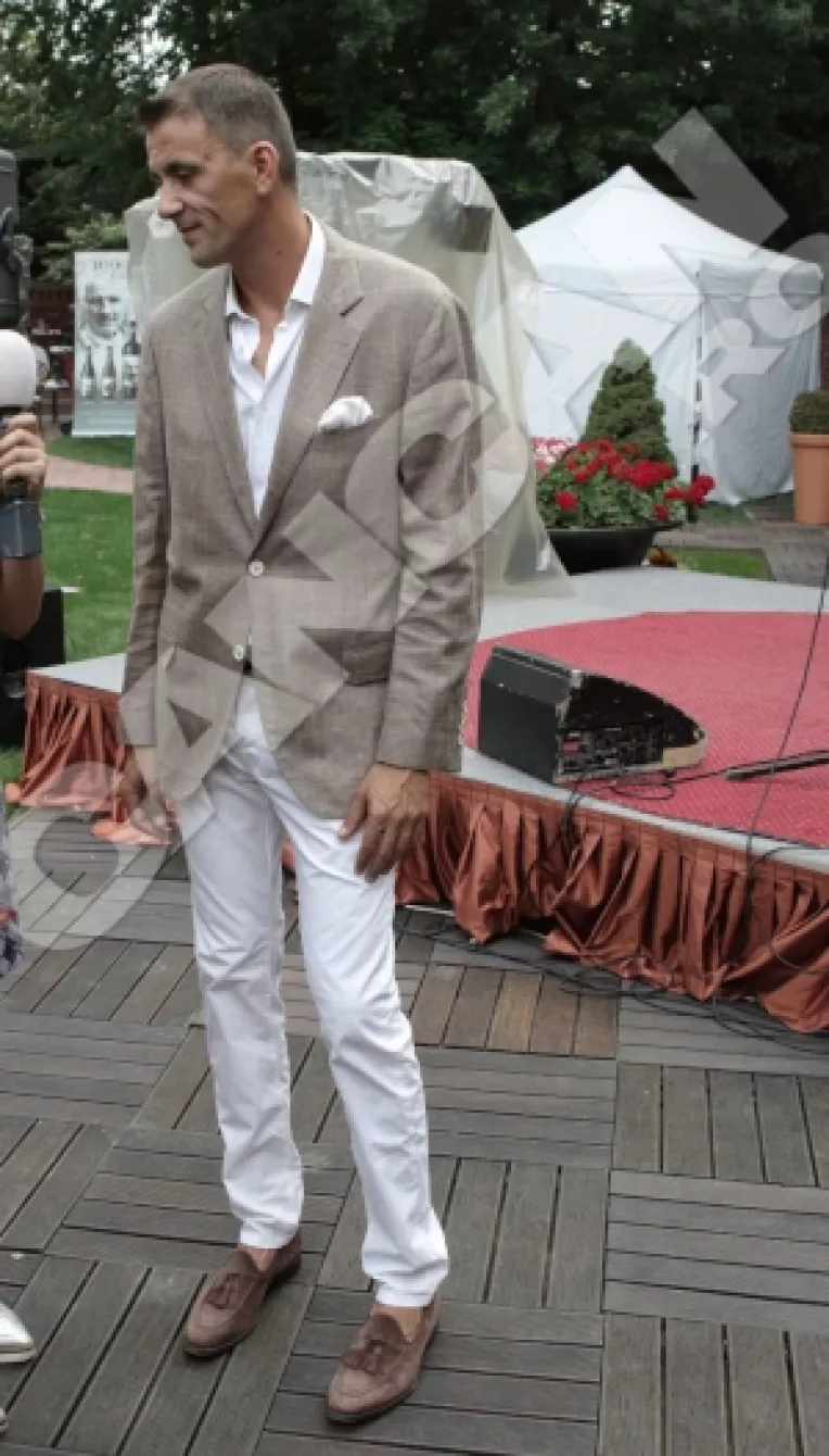 Cosmin Cernat, de nerecunoscut: slabit si imbatranit