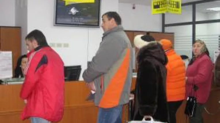 Credite umflate de euro si dobanzi. Avalansa de scumpiri la ratele bancare