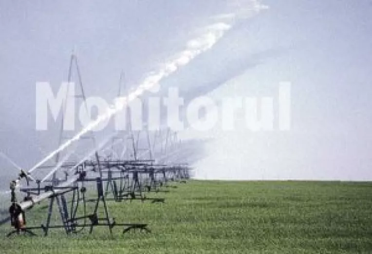 Crescatorii de animale isi bat joc de sistemul de irigatii