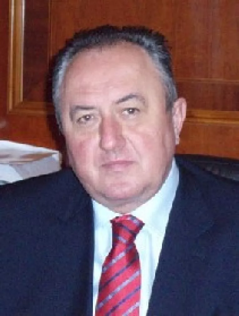 Cristian Radulescu, liderul senatorilor PDL, cere urgentarea in Senat a reexaminarii Legii pensiilor