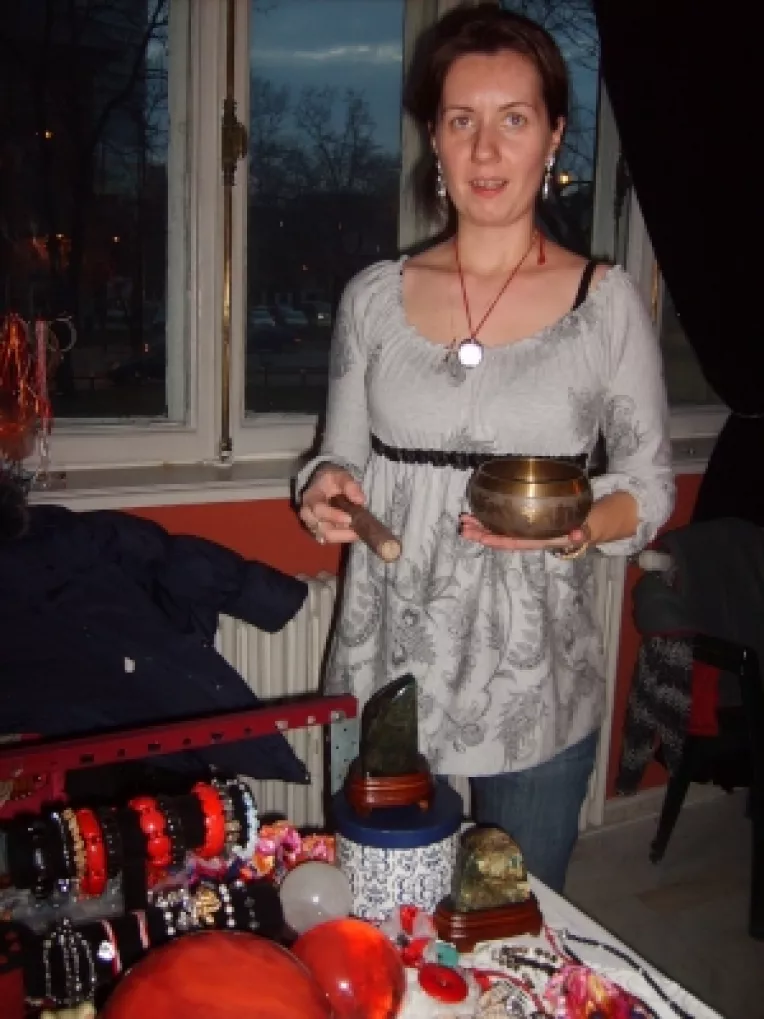 Cristina Barbos: "Pandante din piatra Pi si coliere din jasp imperial!"