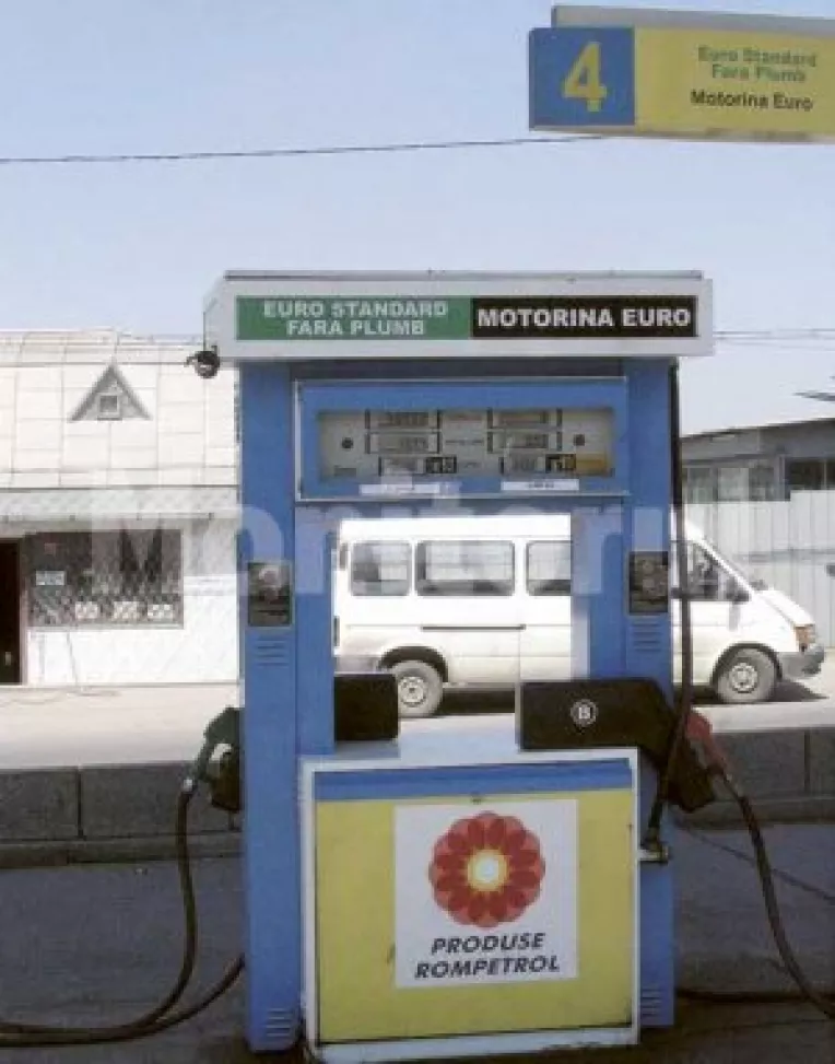 Cu ochii pe combustibili