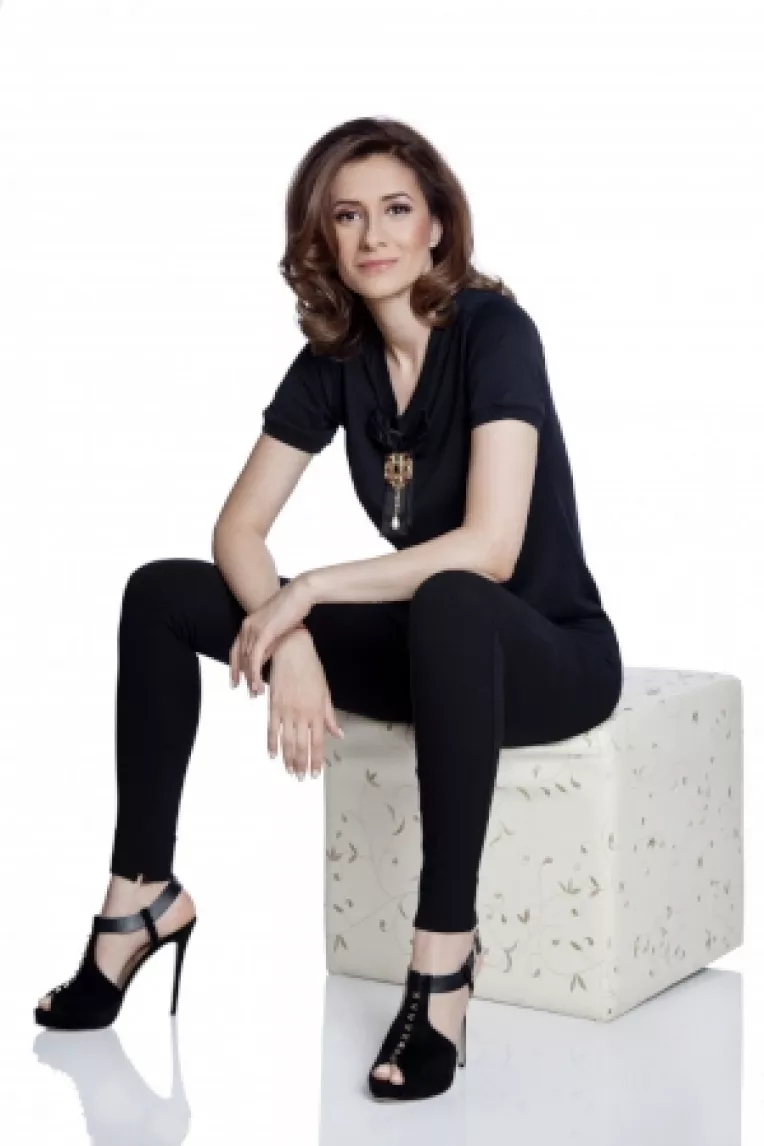 Cum se intretin Iuliana Tudor si Andreea Esca, pentru a fi in forma