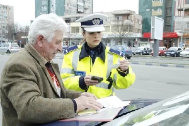 Cum trebuie sa procedezi pentru a contesta o amenda de circulatie data de agentul de politie rutiera