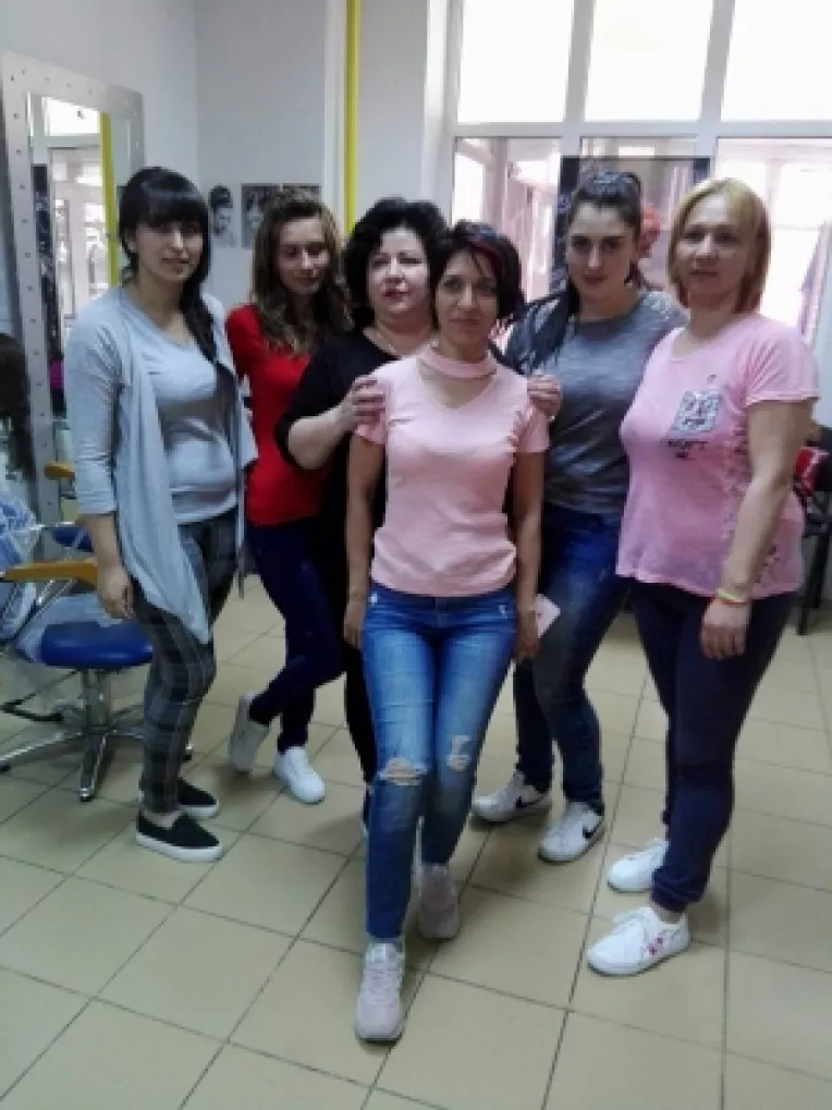 Cursuri de coafor, frizerie, manichiura clasica si pedichiura, la Centrul Regional de Formare Profesionala a Adultilor din Calarasi