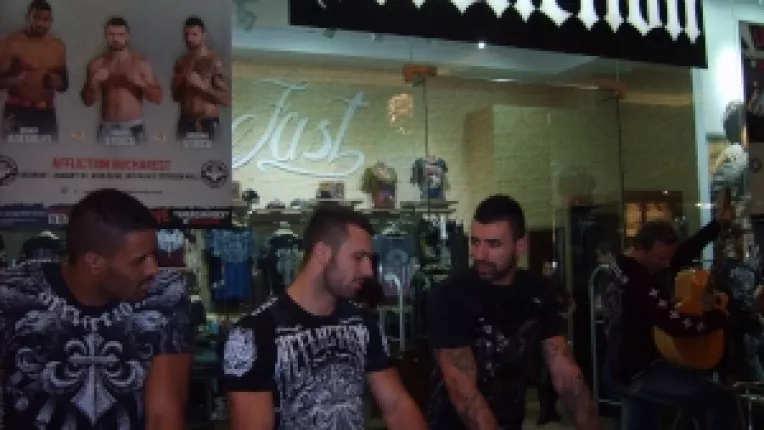 Dan Helciug l-a infruntat pe luptatorul K1 Andrei Stoica, provocandu-l la
skandenberg!
