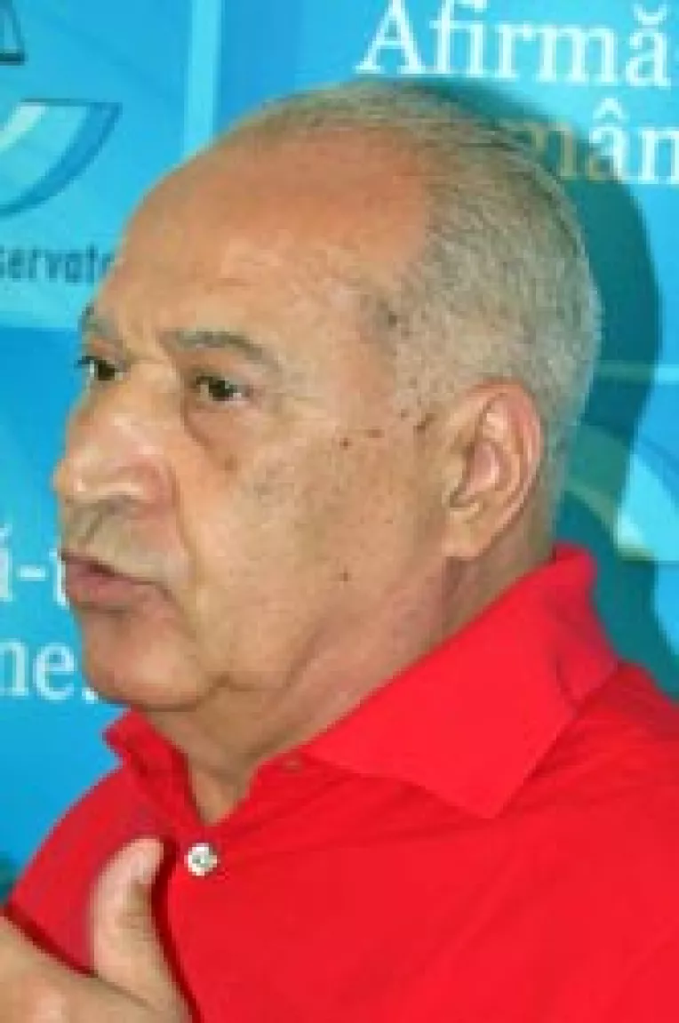 Dan Voiculescu il face pe Basescu nepriceput si ataca PD-ul