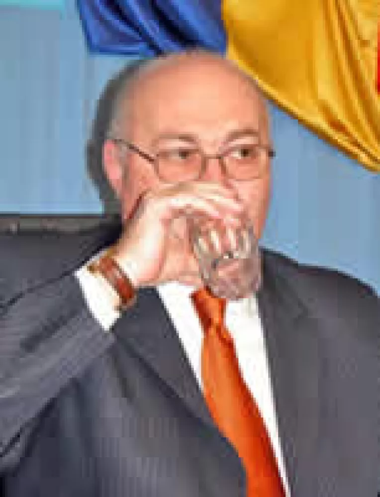 Danut Culetu il acuza pe Nicusor Constantinescu ca incalca legea