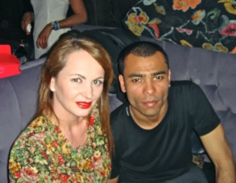 Delia Antal a sarbatorit alaturi de Didier Drogba! Fotbalistul a implinit 35 de ani!

