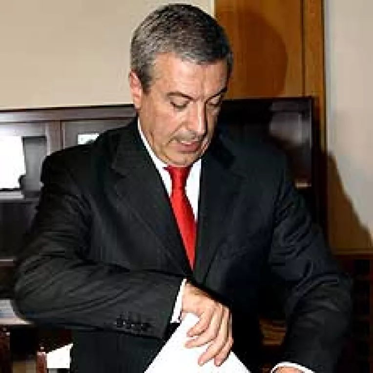 Demisia Guvernului loveste in mediul de afaceri si amana integrarea