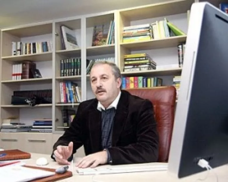 Demiterea lui Boc: O gura de oxigen pentru Romania