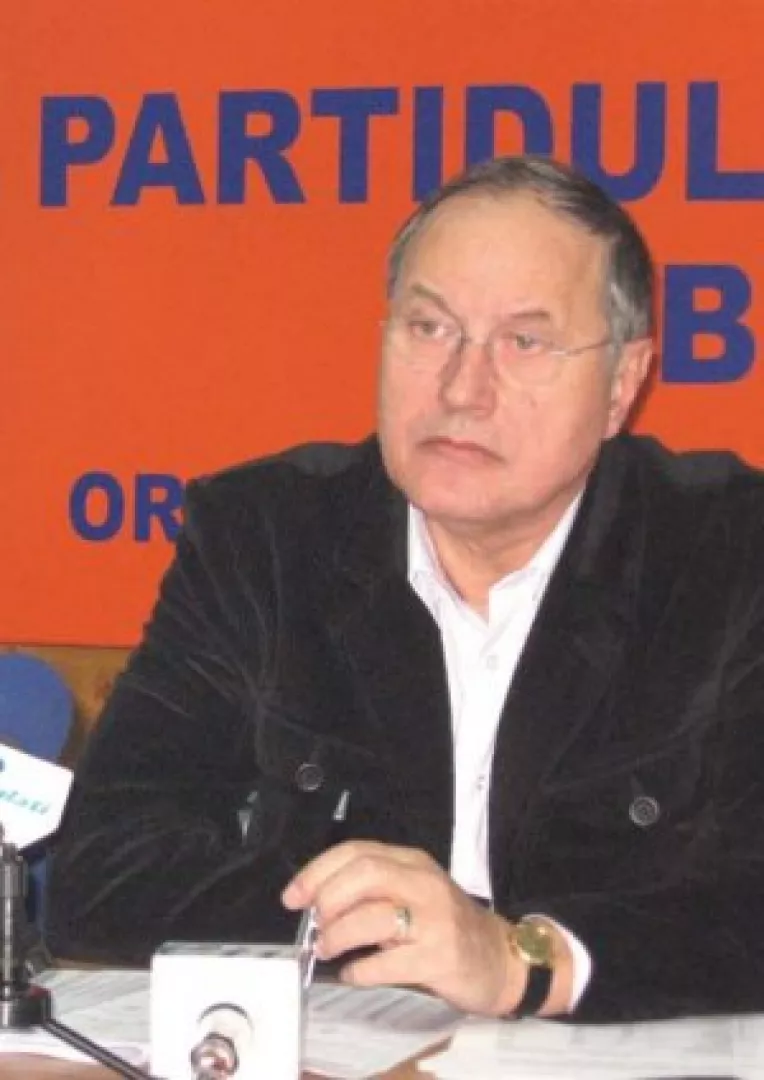 Democrat-liberalii lupta pentru Andrei Lisinschi