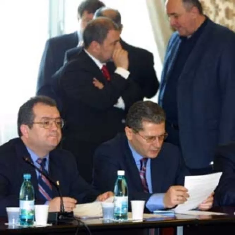 Democratii, convocati la Brasov
