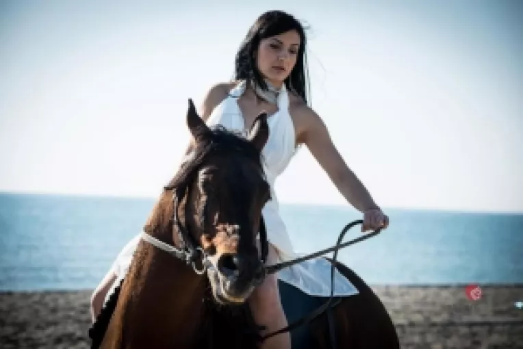 Denis Stefan a invatat-o sa calareasca pe LeeYa