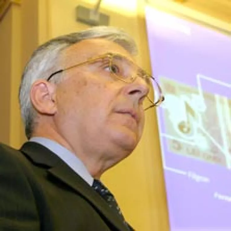 Denominarea costa 30 de milioane de euro