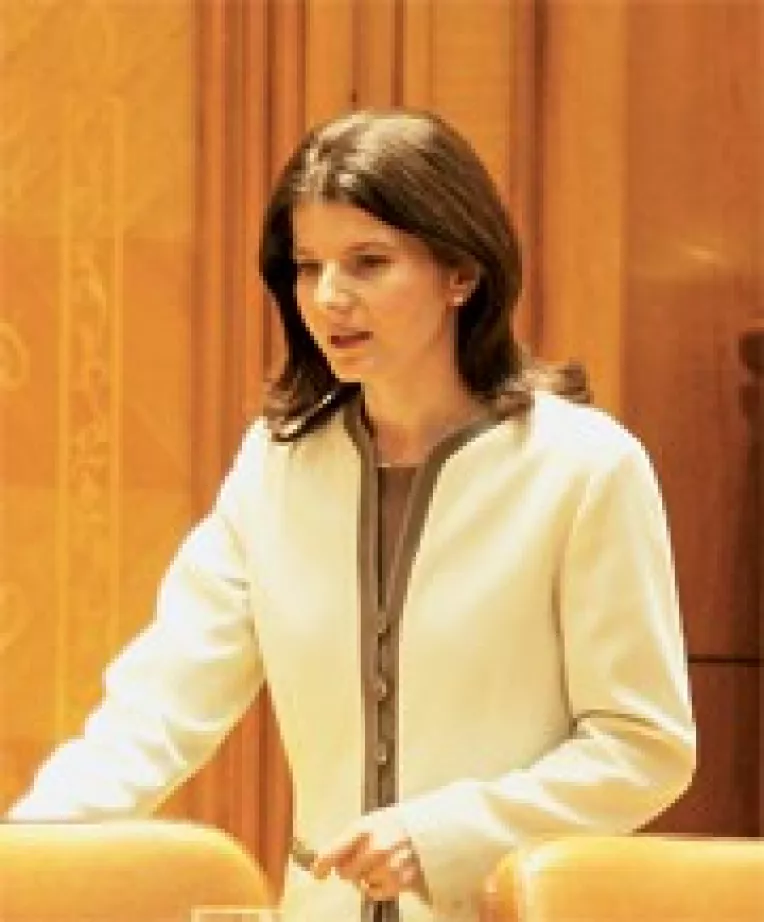 Deputatii au aprobat inceperea urmaririi penale a fostului ministru Monica Iacob Ridz