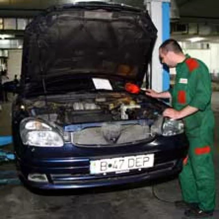 Deputatii toaca banii pe parcare si amenajarea Palatului Parlamentului