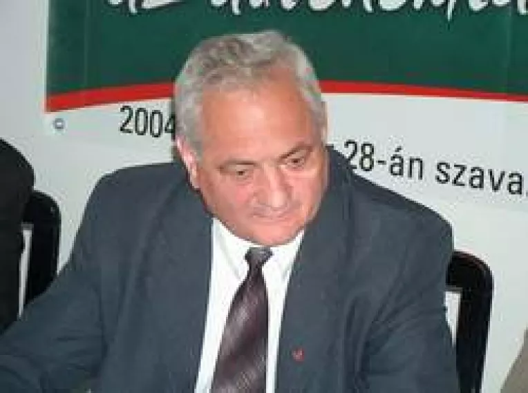 Deputatul UDMR Seres Dénes, intre problemele minoritatilor si cele generale