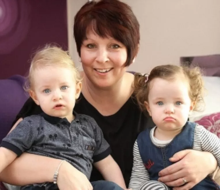 Diagnosticata cu cancer, in timp ce era insarcinata cu gemeni