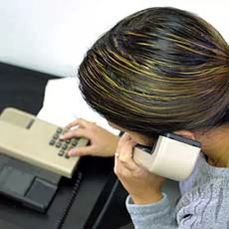 Din 2006, romÃ¢nii pot vorbi mai ieftin la telefon