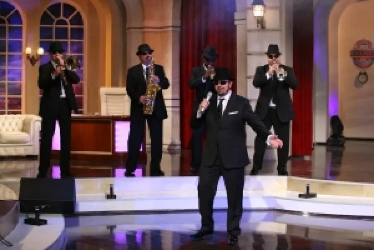 "Divertis – Serviciul Roman de Comedie": Horia Brenciu lanseaza un videoclip cu grafica 3D in premiera in Romania