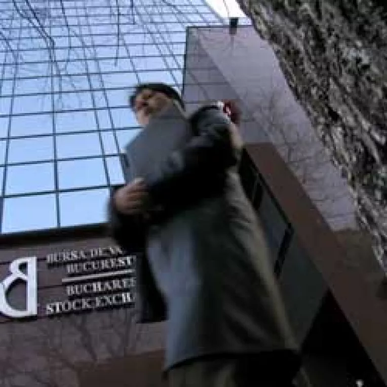 Dobanda de referinta 
nu face jocurile la Bursa