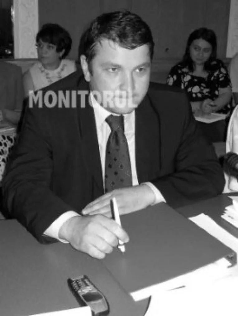 Doi galateni in structurile de conducere ale noului PC