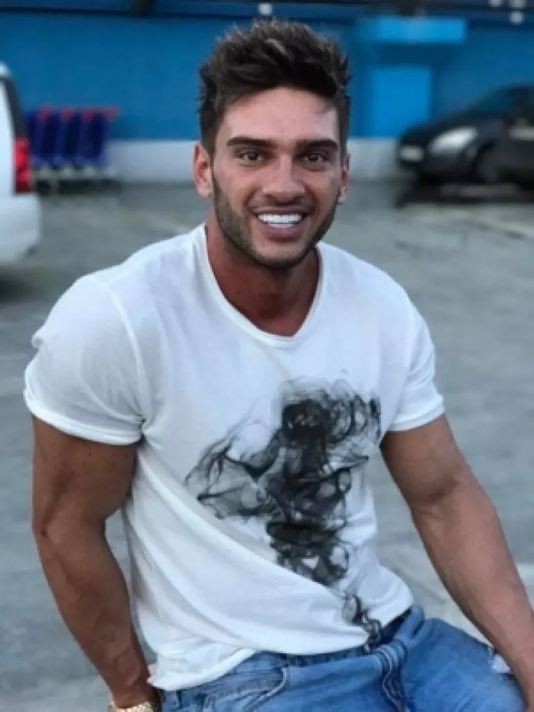 Dorian Popa lanseaza piesa Ghinionist, coloana sonora a filmului Ghinionistul