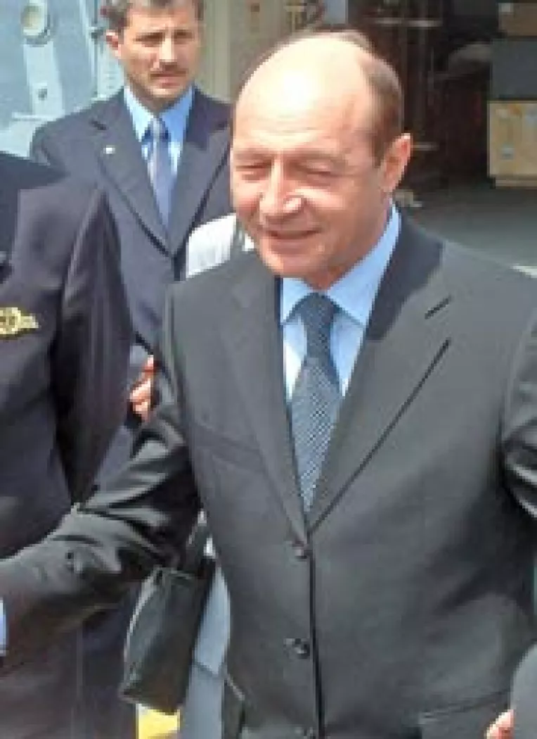 Dreapta romaneasca, altoita de stanga lui Traian Basescu