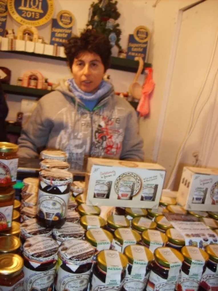 Dulceata de mure si dulceata de afine ecologice, la standul Sonimpex Topoloveni SRL