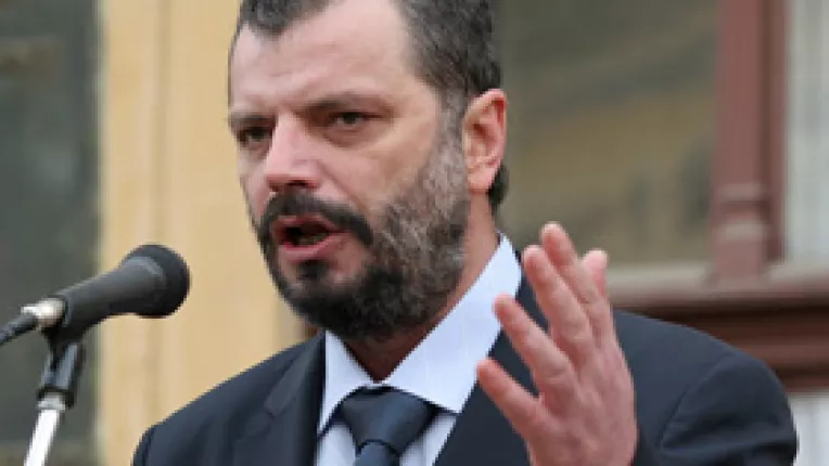 Eckstein a tiparit un afis electoral in care apare alaturi de Obama, Mona Lisa, Madonna si Mozart