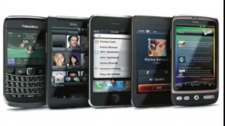 Ecrane cu celule solare, astfel incat durata bateriei telefonului sa creasca cu cateva ore