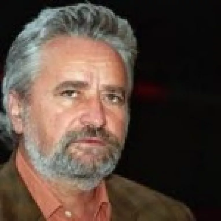 Editorial de Lucian Avramescu: Un israelian este nedumerit de ce nu este arestat si Traian Basescu alaturi de Mircea Basescu