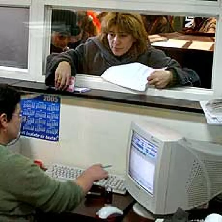 Electroputere, Tractorul si Rulmentul obtin iertarea datoriilor