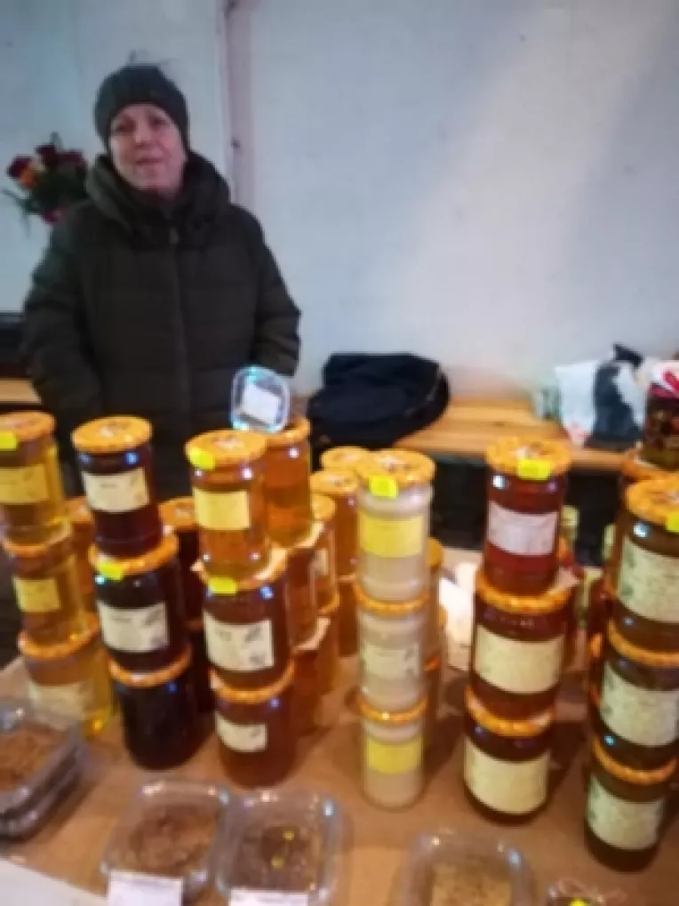 Elena Stan: Mierea de mana si cea de salcam au mers cel mai bine la targul de Martisor de la MTR!