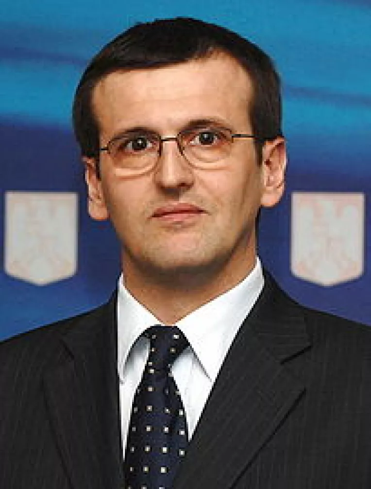 Europarlamentarului Cristian Preda ii este rusine ca face parte din PDL