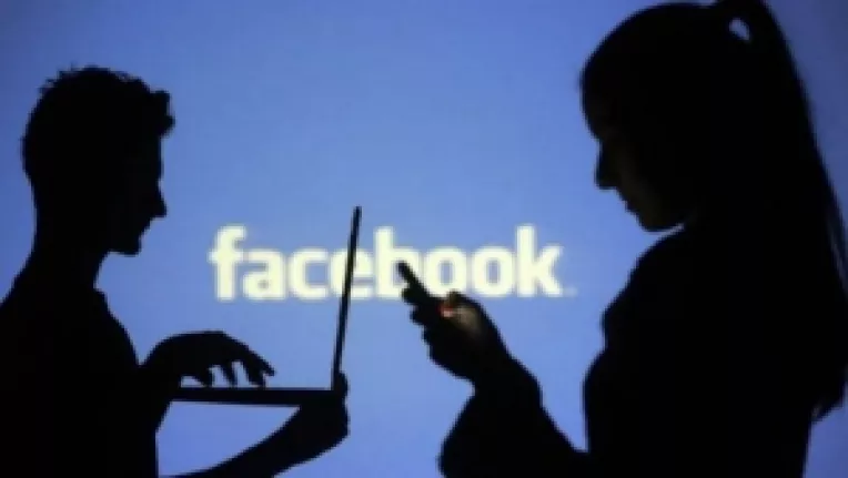 Facebook-ul cuprinde tot mai multe persoane in acest joc care imbina lucrurile adevarate despre noi cu cele create