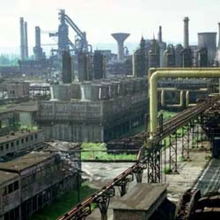 “Financial Times“: Investitorii straini fac coada pentru a da in judecata Romania