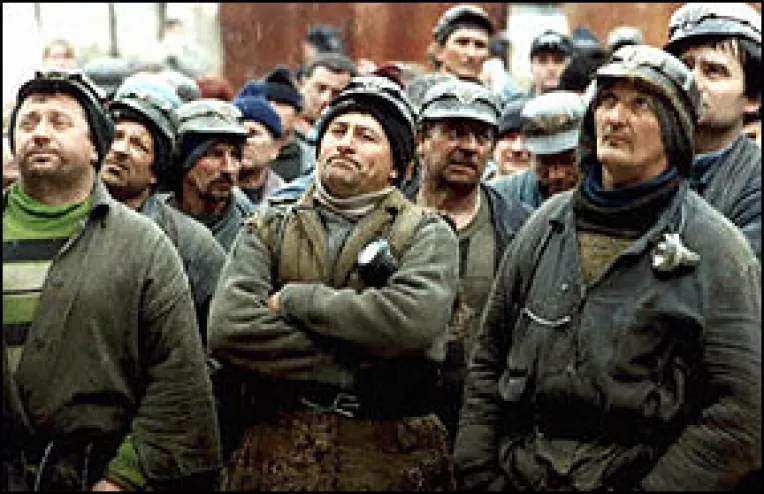 Finantele vor sa desfiintele Compania Nationala a Huilei Petrosani