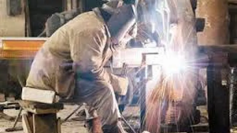 Firma cauta sudori si lacatusi pentru confectii metalice